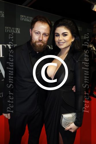 Amsterdam 7 februari 2017
Premiere fifty shades darker in Tuschinski. Roxeannne Hazes met haar nieuwe vriend Erik Zwennes