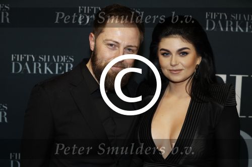 Amsterdam 7 februari 2017
Premiere fifty shades darker in Tuschinski. Roxeannne Hazes met haar nieuwe vriend Erik Zwennes