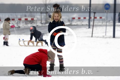 Amsterdam 11 februari 2017
Thijs Romer gaat lunchen met de oppas van zijn dochter Sammie. Hij rijt er naartoe in de auto van zijn ex Katja Schuurman