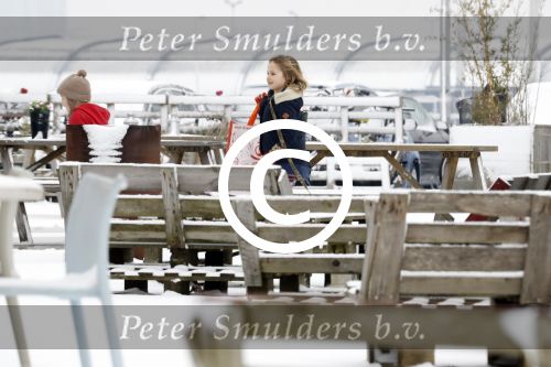 Amsterdam 11 februari 2017
Thijs Romer gaat lunchen met de oppas van zijn dochter Sammie. Hij rijt er naartoe in de auto van zijn ex Katja Schuurman