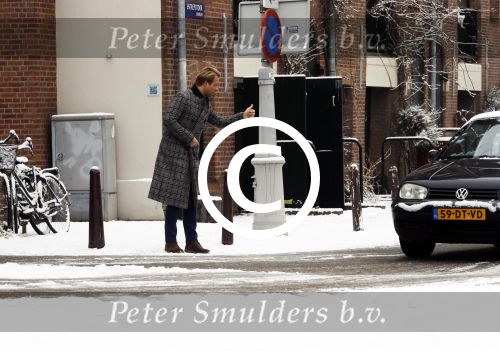 Amsterdam 11 februari 2017
Thijs Romer gaat lunchen met de oppas van zijn dochter Sammie. Hij rijt er naartoe in de auto van zijn ex Katja Schuurman