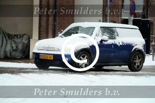 Amsterdam 11 februari 2017
Thijs Romer gaat lunchen met de oppas van zijn dochter Sammie. Hij rijt er naartoe in de auto van zijn ex Katja Schuurman