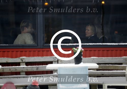 Amsterdam 11 februari 2017
Thijs Romer gaat lunchen met de oppas van zijn dochter Sammie. Hij rijt er naartoe in de auto van zijn ex Katja Schuurman