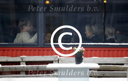 Amsterdam 11 februari 2017
Thijs Romer gaat lunchen met de oppas van zijn dochter Sammie. Hij rijt er naartoe in de auto van zijn ex Katja Schuurman