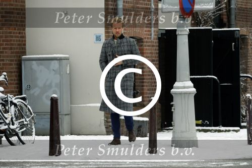 Amsterdam 11 februari 2017
Thijs Romer gaat lunchen met de oppas van zijn dochter Sammie. Hij rijt er naartoe in de auto van zijn ex Katja Schuurman