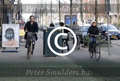 Amsterdam 15 februari 2016
Vincent Croiset met een zoon op de fiets in Amsterdam.