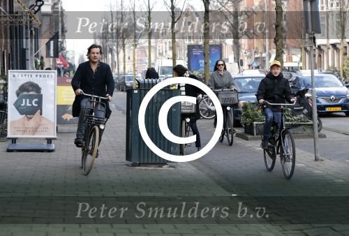 Amsterdam 15 februari 2016
Vincent Croiset met een zoon op de fiets in Amsterdam.