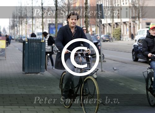 Amsterdam 15 februari 2016
Vincent Croiset met een zoon op de fiets in Amsterdam.