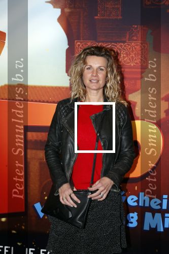 Amsterdam 11 februari 2018
Premiere Ted en het geheim van koning Midas in Pathe arena. Annette Barlo met zoon en vriendjes