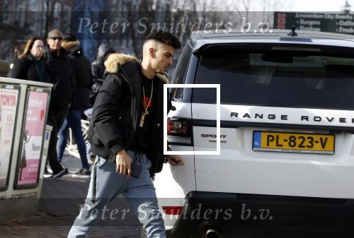 Amsterdam 24 februari 2018
Rapper Boef met zijn Range Rover in Amsterdam