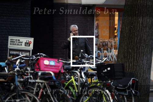 Amsterdam 20 februari 2018
Bram Moszkowicz doet boodschappen in Amsterdam zuid