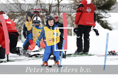 Wargain 1 maart 2018
Sonja Bakker en haar vriend  Barry van Suijdam en zoontje Bram op ski vakantie.