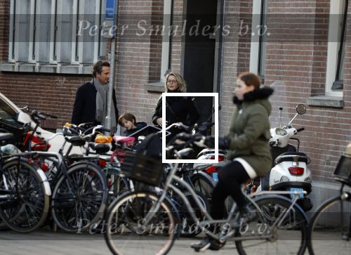 Amsterdam 15 februari 2018 
Chantal janzen met man Marco en zoon naar verloskundigenpraktijk