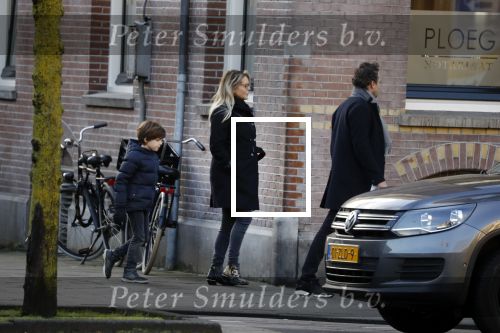 Amsterdam 15 februari 2018 
Chantal janzen met man Marco en zoon naar verloskundigenpraktijk