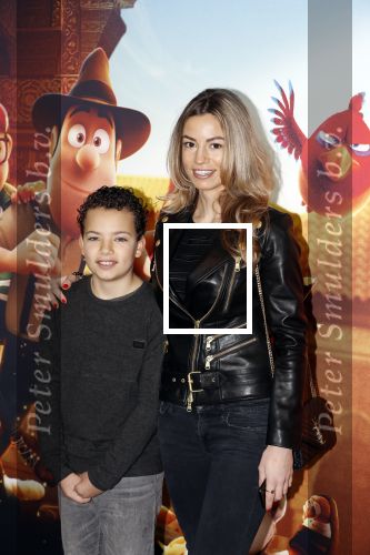 Amsterdam 11 februari 2018
Premiere Ted en het geheim van koning Midas in Pathe arena. Christie Bokma met zoon
