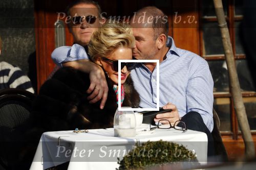 Amsterdam 17 februari 2018
Connie Witteman met verloofde Eugene v Dun op terras.