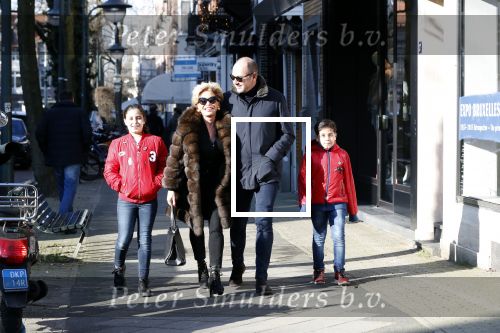 Amsterdam 23 februari 2018
Connie Witteman met verloofde Eugene v Dun en haar twee kleinkinderen