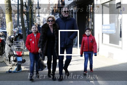 Amsterdam 23 februari 2018
Connie Witteman met verloofde Eugene v Dun en haar twee kleinkinderen