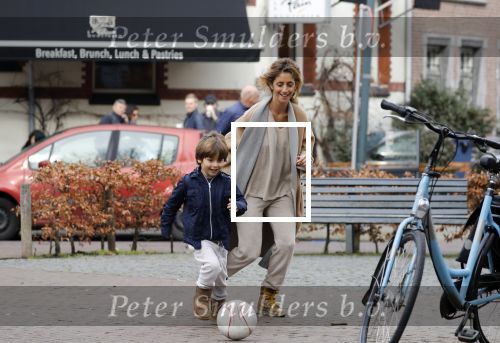 Amsterdam 11 maart 2018   
Danie Bles aan het voetballen met zijn zoon
