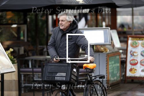 Amsterdam 8 maart 2018
Derek de Lint met zijn fiets bij de Albert Cuyp