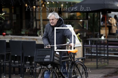 Amsterdam 8 maart 2018
Derek de Lint met zijn fiets bij de Albert Cuyp