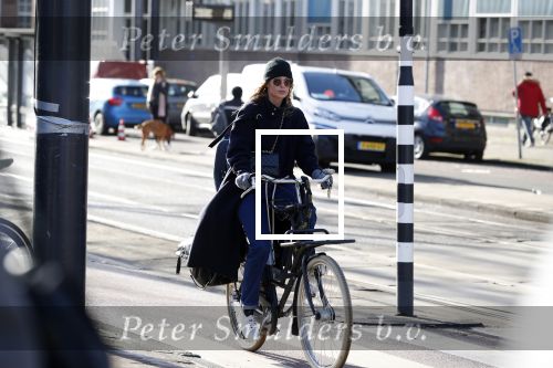 Amsterdam 16 februari 2018
Doutzen Kroes op haar fiets in Amsterdam