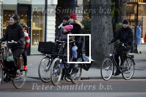 Amsterdam 21 februari 2018
Doutzen Kroes met haar man Sunnery james en hun kinderen