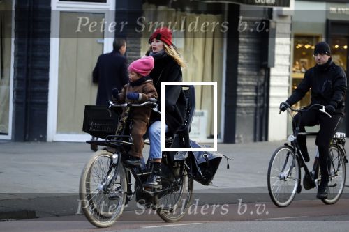 Amsterdam 21 februari 2018
Doutzen Kroes met haar man Sunnery james en hun kinderen