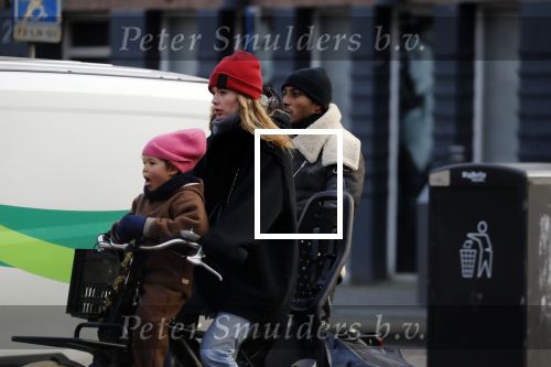 Amsterdam 21 februari 2018
Doutzen Kroes met haar man Sunnery james en hun kinderen