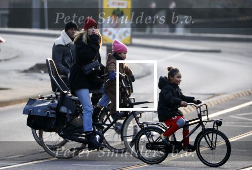 Amsterdam 21 februari 2018
Doutzen Kroes met haar man Sunnery james en hun kinderen