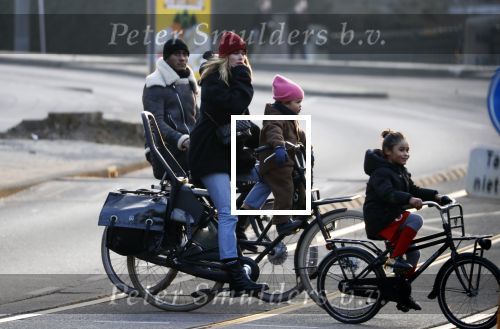 Amsterdam 21 februari 2018
Doutzen Kroes met haar man Sunnery james en hun kinderen