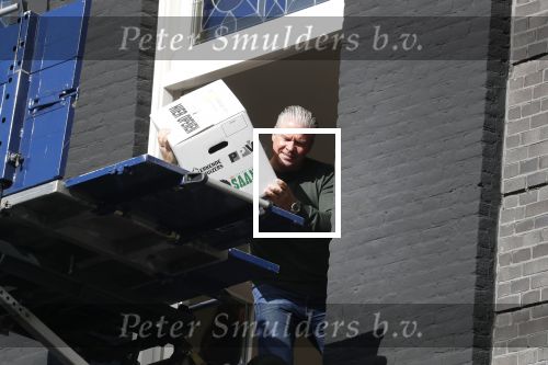 Amsterdam 12 maart 2018
Dries en Honoria Roelvink  verhuizen naar hun nieuwe appartement op de pc Hooftstraat