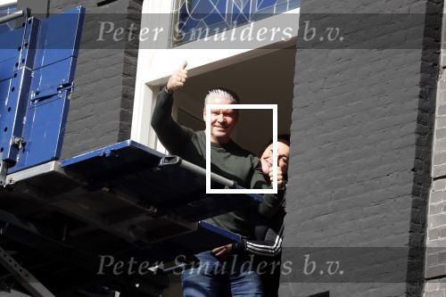 Amsterdam 12 maart 2018
Dries en Honoria Roelvink  verhuizen naar hun nieuwe appartement op de pc Hooftstraat