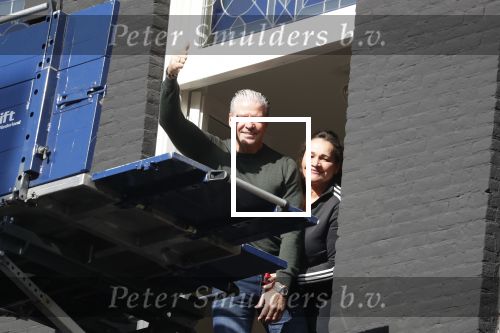 Amsterdam 12 maart 2018
Dries en Honoria Roelvink  verhuizen naar hun nieuwe appartement op de pc Hooftstraat