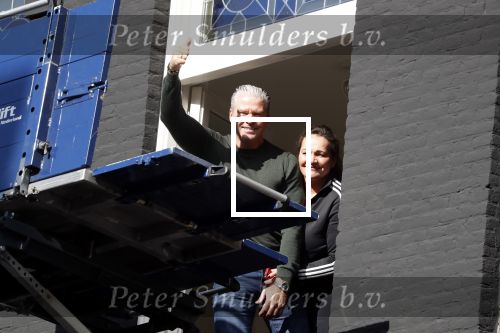 Amsterdam 12 maart 2018
Dries en Honoria Roelvink  verhuizen naar hun nieuwe appartement op de pc Hooftstraat