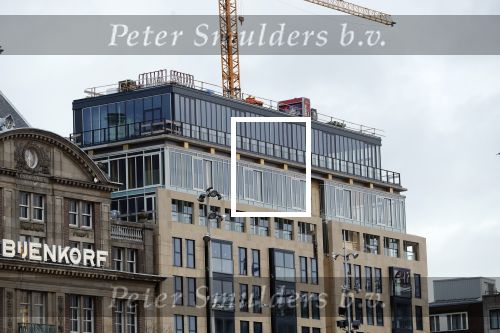 Amsterdam 3 februari 2018 
In dit complex heeft Edgar Davids twee appartementen gekocht