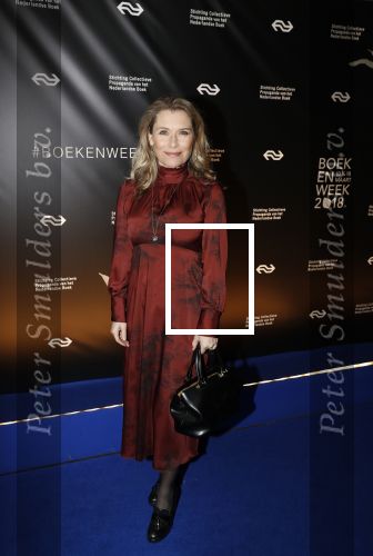 Amsterdam 9 maart 2018 
Boekenbal 2018 in de schouwburg van Amsterdam. Elle v Rijn met een kennis