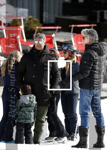 Lech/ Oberlech 25 februari 2018
Frank Rijkaard met zijn vrouw Stephanie Rijkaard en hun zoon in Lech