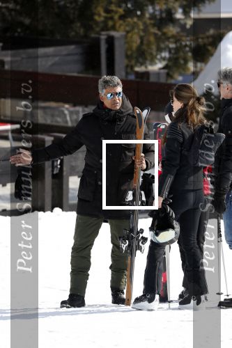Lech/ Oberlech 25 februari 2018
Frank Rijkaard met zijn vrouw Stephanie Rijkaard en hun zoon in Lech