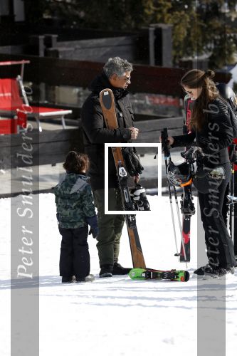 Lech/ Oberlech 25 februari 2018
Frank Rijkaard met zijn vrouw Stephanie Rijkaard en hun zoon in Lech