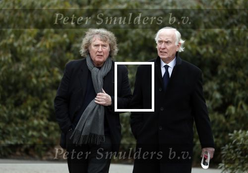 Leusden 6 maart 2018
Crematie Mies Bouwman in crematorium Leusden. Fred Oster met regisseur Bob ...