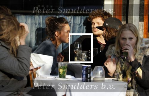 Amsterdam 21 februari 2018
Soy Kroon en Holly Brtood op terras met stylist Tommie Driessen