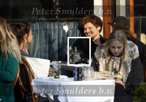 Amsterdam 21 februari 2018
Soy Kroon en Holly Brtood op terras met stylist Tommie Driessen