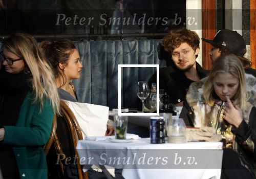 Amsterdam 21 februari 2018
Soy Kroon en Holly Brtood op terras met stylist Tommie Driessen