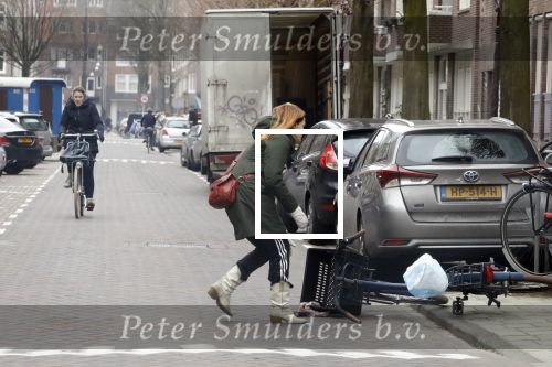 Amsterdam 9 februari 2018
Actrice Ilse Warringa ( de luizenmoeder) haalt haar dochter op op school.