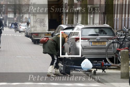 Amsterdam 9 februari 2018
Actrice Ilse Warringa ( de luizenmoeder) haalt haar dochter op op school.