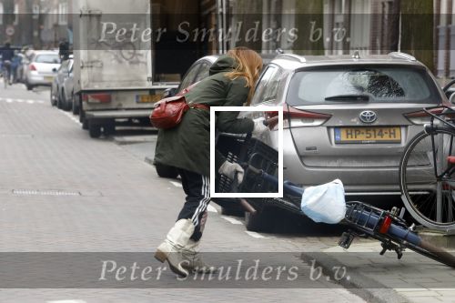 Amsterdam 9 februari 2018
Actrice Ilse Warringa ( de luizenmoeder) haalt haar dochter op op school.