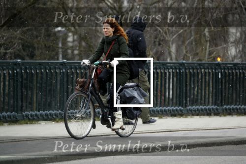 Amsterdam 9 februari 2018
Actrice Ilse Warringa ( de luizenmoeder) haalt haar dochter op op school.