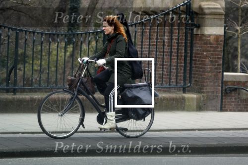 Amsterdam 9 februari 2018
Actrice Ilse Warringa ( de luizenmoeder) haalt haar dochter op op school.