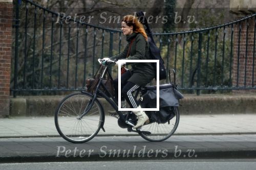 Amsterdam 9 februari 2018
Actrice Ilse Warringa ( de luizenmoeder) haalt haar dochter op op school.